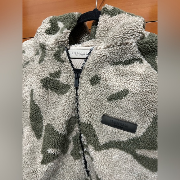 FEAR OF GOD ESSENTIALS
Khaki Polyester Hoodie - Picture 6 of 7